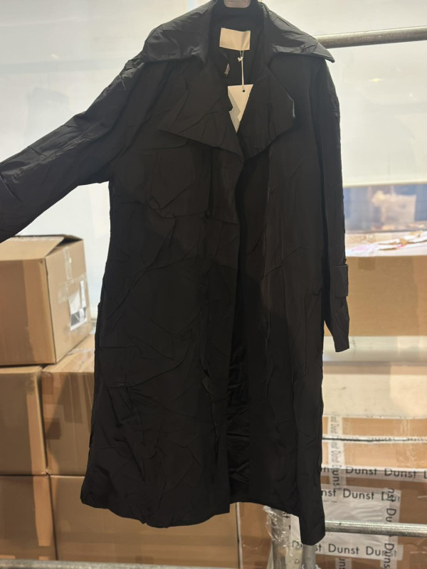 銅鑼灣時代廣場連卡佛開倉低至1折！一連6日 乾濕褸/外套/短靴/行李箱大劈價！