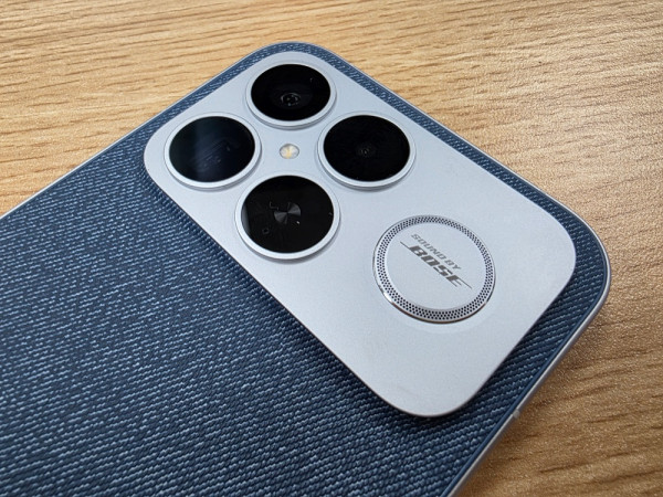 【開箱實測】1/3 價錢買到頂級享受 POCO F8 Ultra 聯乘 BOSE 音效 「380 萬分」破紀錄睇戲打機超爽