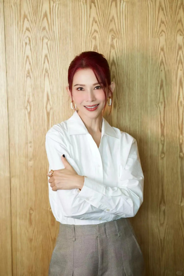 52歲蔡少芬零修飾素顏照震撼網民 近距離真面目被指「鬆弛感」滿分