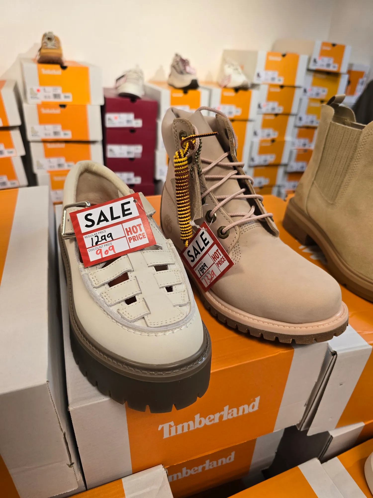 名牌服飾香水開倉低至3折！/香水$200有交易！買紅酒即送酒杯！Timberland/APC/COACH大劈價