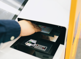 特區護照預約全線爆滿！網民呻Walk-in排長龍 1招免預約自助機5分鐘搞掂 (附相片規格) 