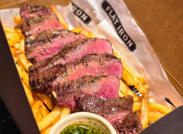 爆紅平鐵牛扒Flat Iron Steak進駐銅鑼灣！全新秘密菜單：爆汁和牛菠蘿包／慢烤牛面頰／韓式炸雞翼