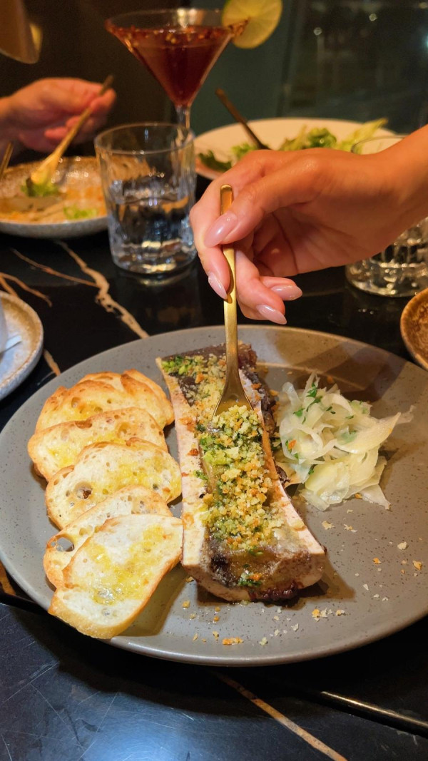 爆紅平鐵牛扒Flat Iron Steak進駐銅鑼灣！全新秘密菜單：爆汁和牛菠蘿包／慢烤牛面頰／韓式炸雞翼