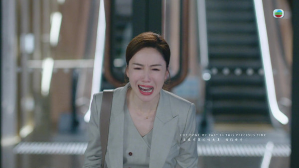 新聞女王2劇評｜李施嬅2分鐘層次遞進式心痛演技晒冷 單靠面部表情立體展現委屈心酸