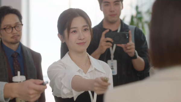 新聞女王2｜10大隱藏級女神小花排行榜！性感女神竟輸比呢位「陳自瑤接班人」