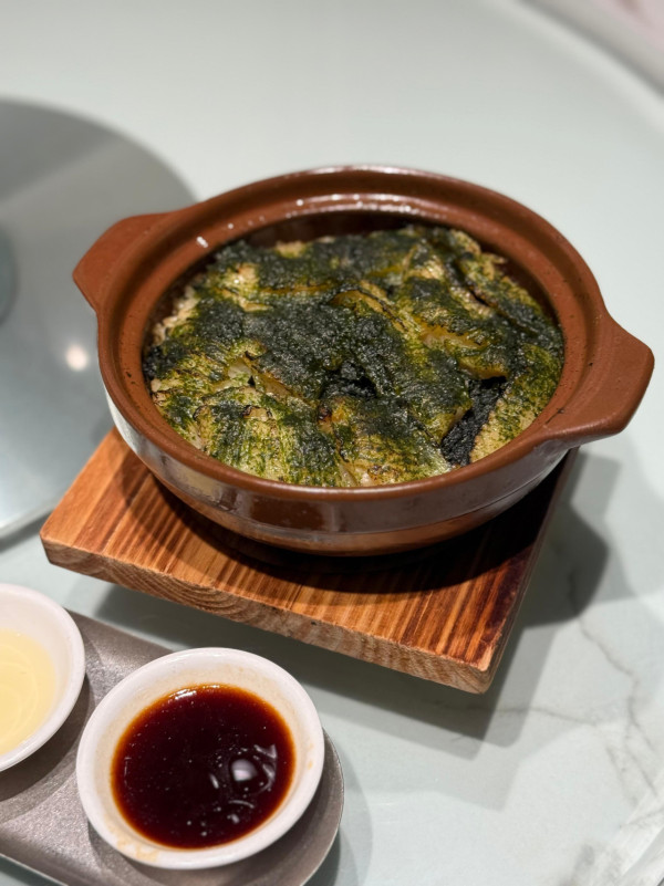 灣仔驚見天價茅台左口魚煲仔飯！ 即叫即製原隻鮑魚臘味／紫蘇白鱔飯