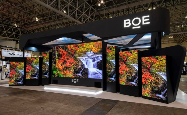 iPhone 17e 屏幕恐「降級」 傳全面改用「國產芒」 網民憂：色準/耐用度會否變差