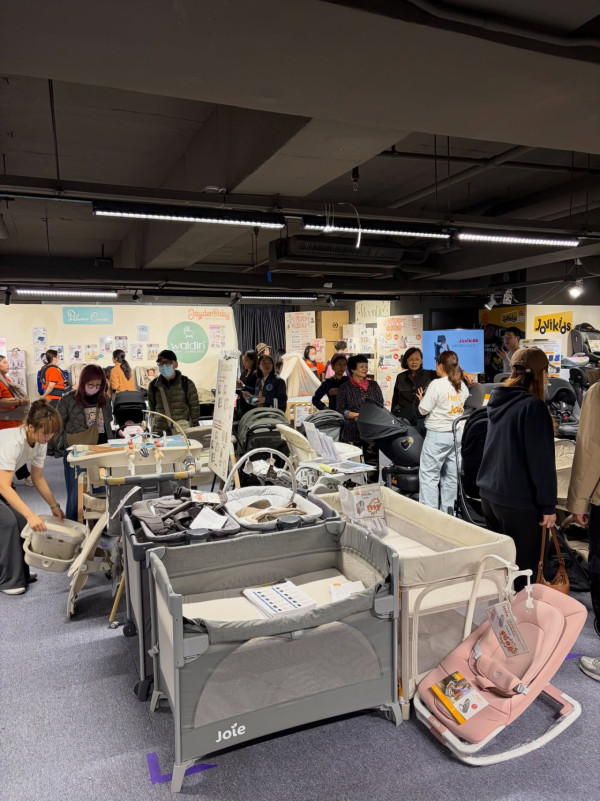 荔枝角聖誕BB展及玩具開倉！一連5日！BB車/嬰兒床/玩具低至$10起！$74買到大大盒玩具