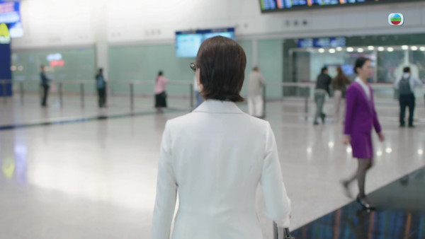 新聞女王2劇評|夏文汐超強氣場5分鐘飾內震懾網民 「新聞太后」連珠炮發尖酸批評