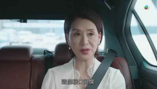 新聞女王2劇評｜夏文汐超強氣場5分鐘飾內震懾網民 「新聞太后」連珠炮發尖酸批評