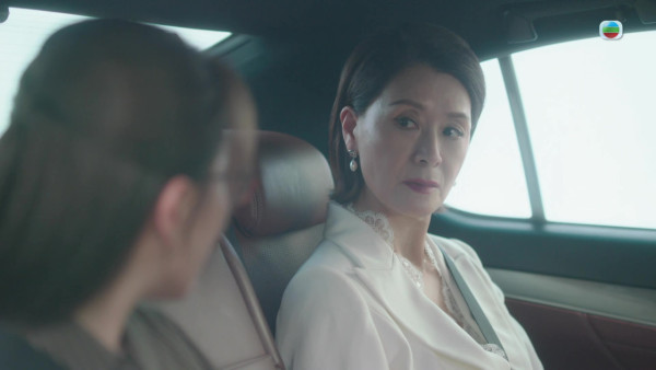 新聞女王2劇評|夏文汐超強氣場5分鐘飾內震懾網民 「新聞太后」連珠炮發尖酸批評