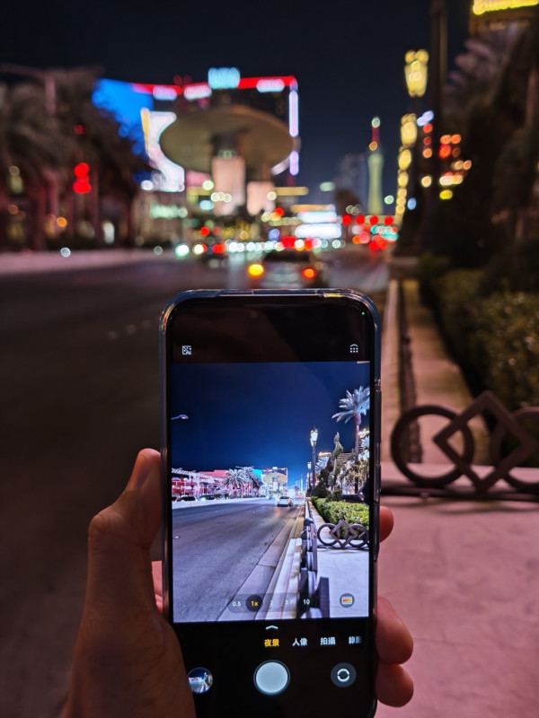 實試｜HONOR Magic8 Pro 大玩 2 億像素潛望長焦夜景超突出 Snapdragon 8 Elite Gen 5 + 7100mAh 表現驚人