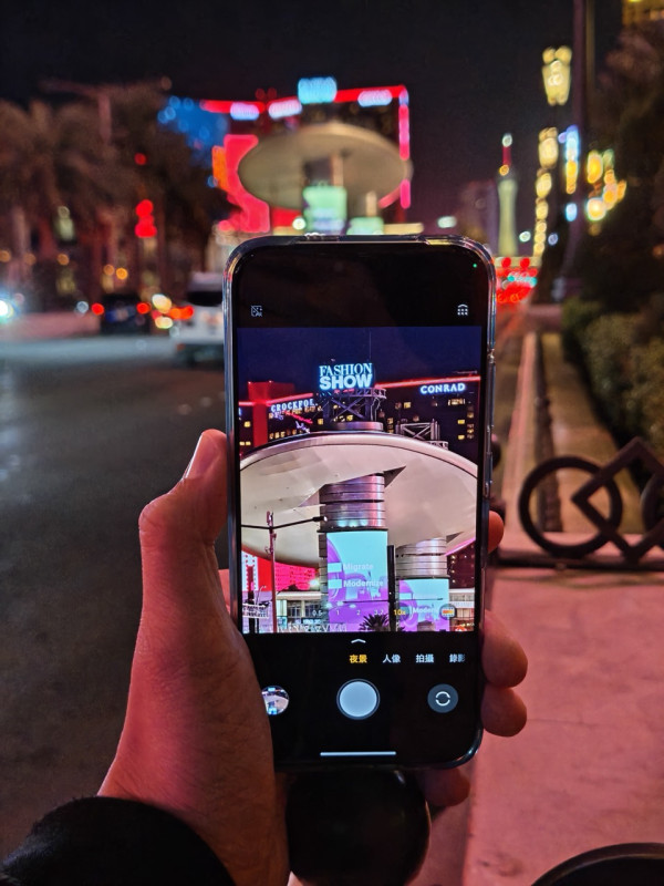 實試｜HONOR Magic8 Pro 大玩 2 億像素潛望長焦夜景超突出 Snapdragon 8 Elite Gen 5 + 7100mAh 表現驚人