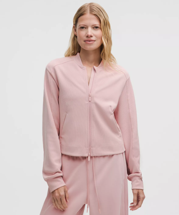 lululemon年末優惠低至半價 勁減近$600！瑜伽褲/運動褲/運動內衣/外套/男士長褲大劈價