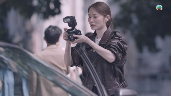 新聞女王2劇評｜蔡潔客串年輕版夏文汐獲讚「神來之筆」 一分鐘單靠眼神小動作演繹霸氣