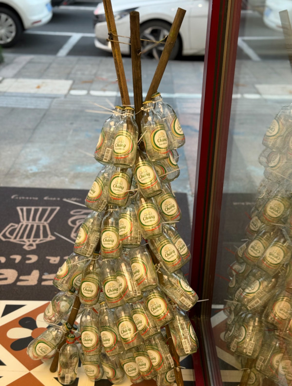 自製8款零成本聖誕樹攻略  膠凳/杯套趣味大變身？ 網民爆笑：真係創意無極限