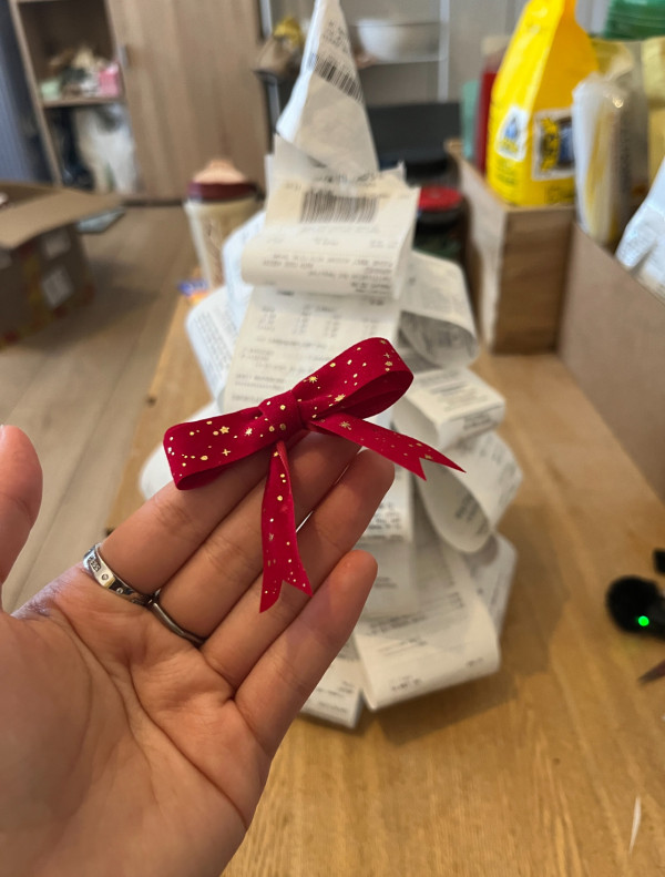 自製8款零成本聖誕樹攻略  膠凳/杯套趣味大變身？ 網民爆笑：真係創意無極限