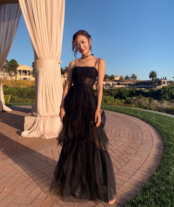 前港姐季軍低調嫁富二代挺孕肚晒全家福 入行兩年後僅拍過《愛回家》即離巢