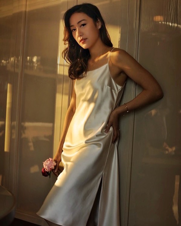 前港姐季軍低調嫁富二代挺孕肚晒全家福 入行兩年後僅拍過《愛回家》即離巢