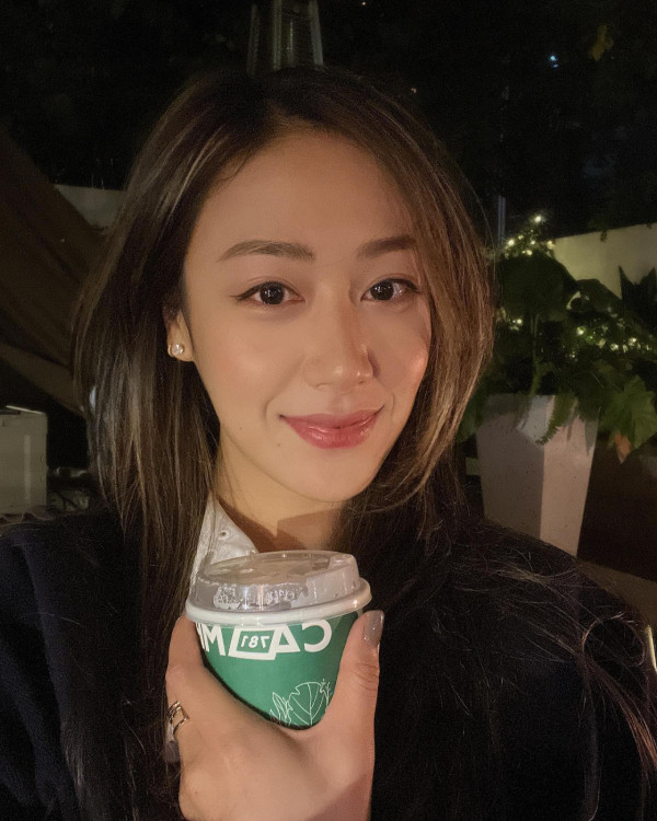 31歲前港姐季軍婚後迎首胎溫馨報喜！平安誕女曬BB相：「hello world」