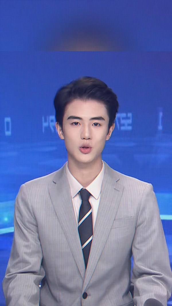靚仔到似AI!內地20歲新聞實習主播激似1男星爆紅 首擔主播吸50萬點讚