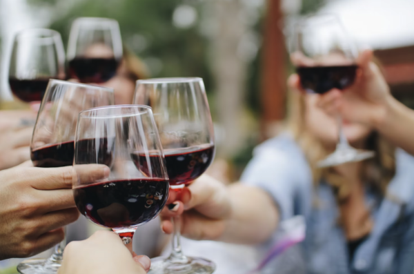 Ellie Cannon博士認為改變生活方式就是最有效的方法,特別是肥胖以及經常吸煙、食用高脂肪、加工食品、飲酒人士。圖片來源:Unsplash