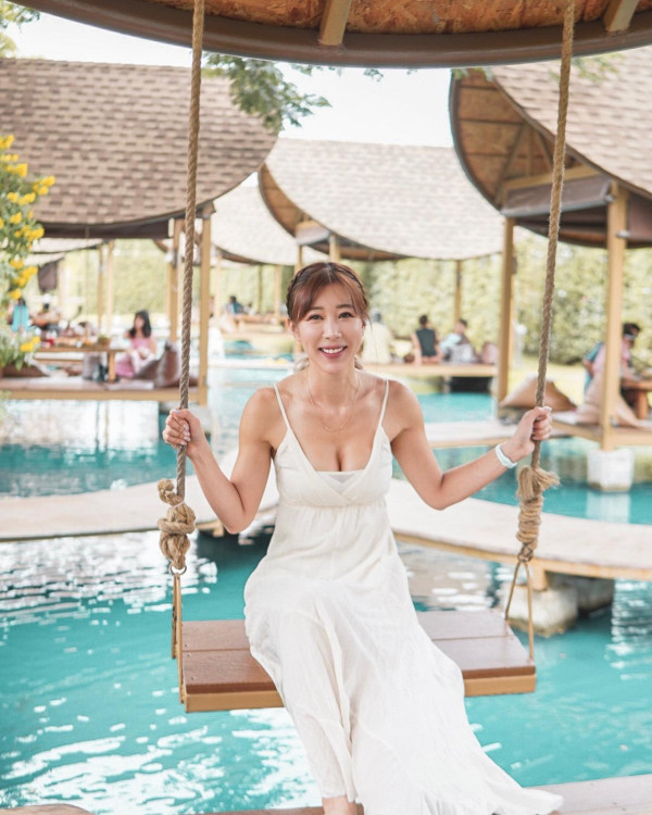 35歲前TVB咪神婚後晒凸肚照孕味濃！親回懷孕雙喜臨門傳聞：「唔好恭喜我」