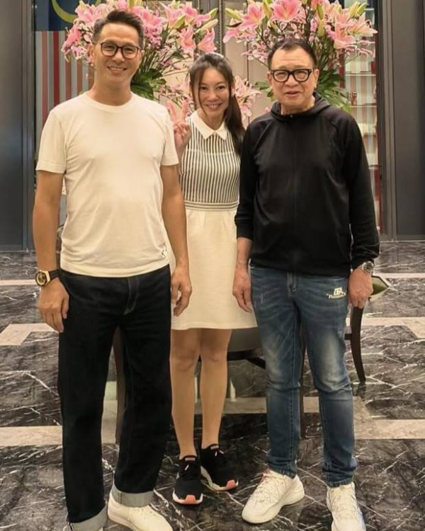 許紹雄女兒IG發文炮轟某男士洩喪禮細節 不滿亡父被揭私隱一線索直指呢位男星？