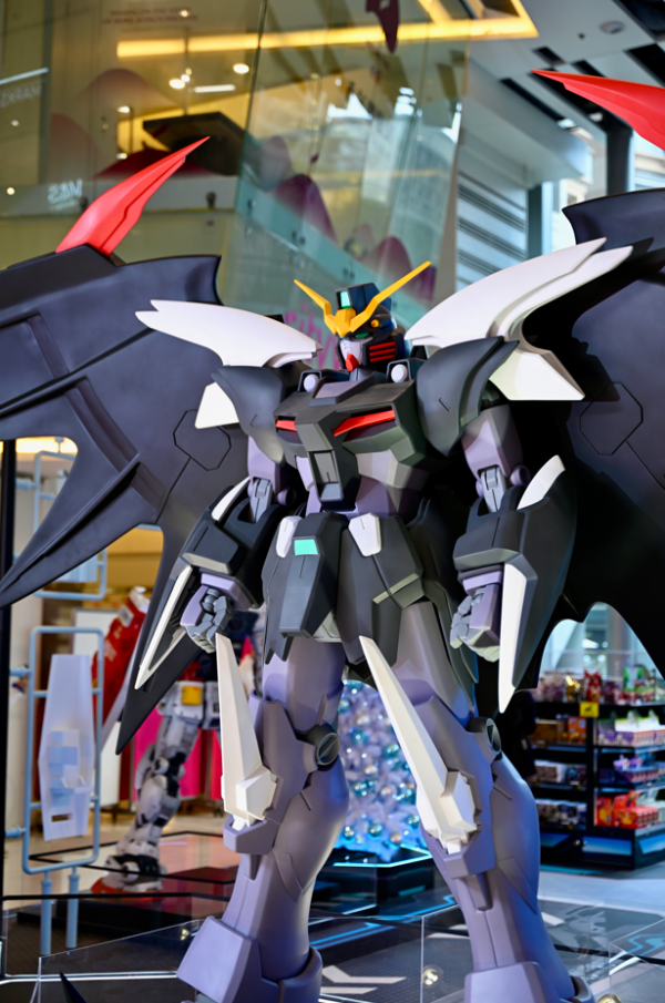 荃新天地《KYUBI X MOBILE SUIT GUNDAM Christmas 2025》(圖片由主辦單位提供)