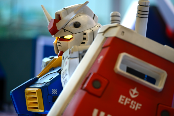 荃新天地《KYUBI X MOBILE SUIT GUNDAM Christmas 2025》(圖片由主辦單位提供)