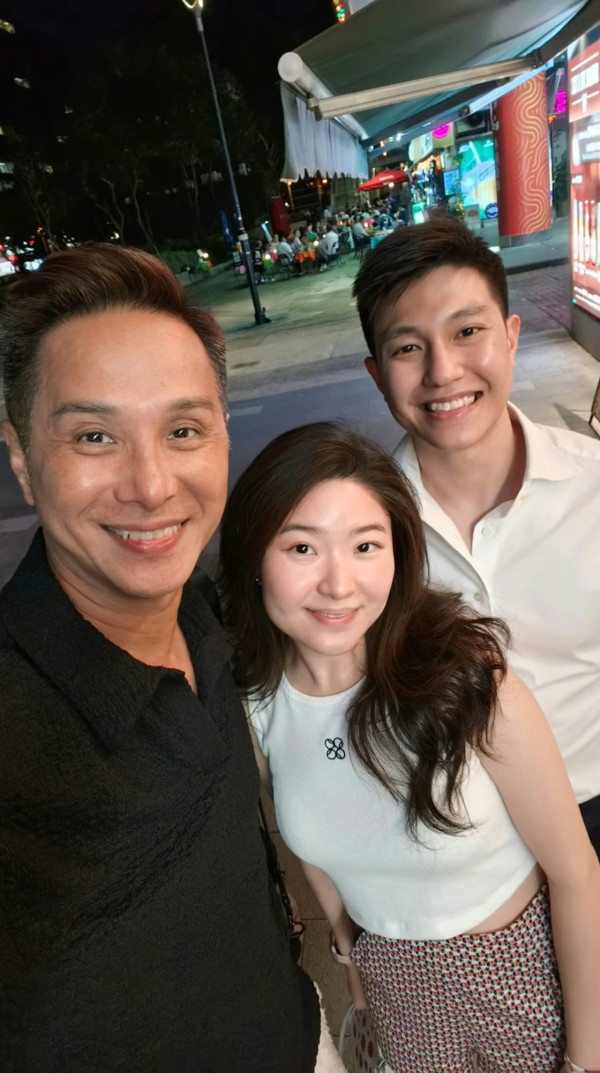 許紹雄女兒IG發文炮轟某男士洩喪禮細節 不滿亡父被揭私隱一線索直指呢位男星？