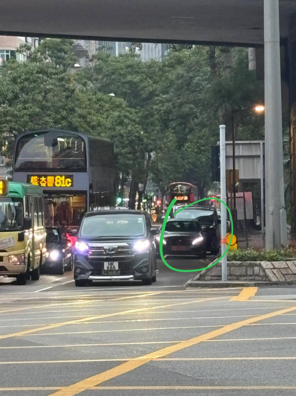 【有片】Uber 司機「賴死唔郁」博取消？乘客一招「隱身反殺」斷正公審 疑前女友Frd回應爆大鑊