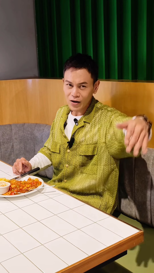 前TVB小生被偷拍當場發火影片瘋傳!指罵鏡頭激動喝斥︰問緊你做乜嘢呀