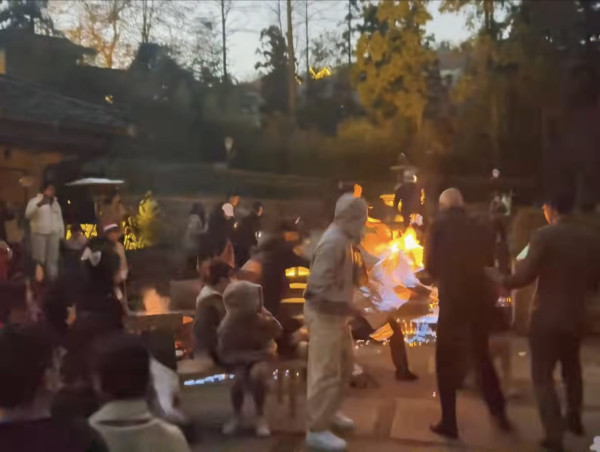 有片慎入！北上過聖誕度假村玩圍爐 做錯1步變人肉火球3遊客遭烈焰吞噬 