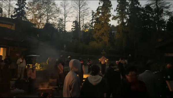 有片慎入！北上過聖誕度假村玩圍爐 做錯1步變人肉火球3遊客遭烈焰吞噬 