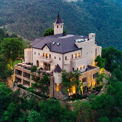 有片慎入！北上過聖誕度假村玩圍爐 做錯1步變人肉火球3遊客遭烈焰吞噬 