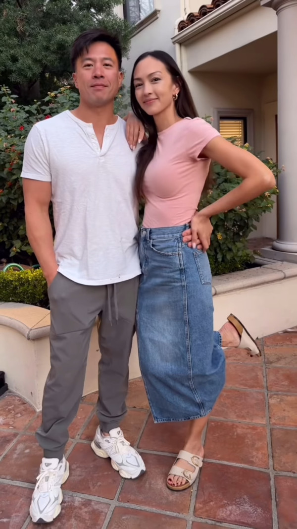 Jessica C罕晒一家四口全家福！37歲索爆近照曝光 愛女暴風成長神複製媽媽