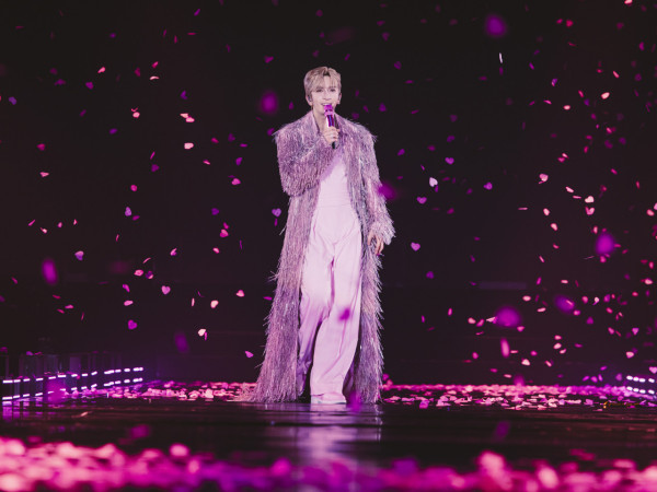 Anson Lo演唱會|30萬戰衣重磅登場盡顯王者奢華 「夜店風」粉紅流蘇衫衝擊眼球