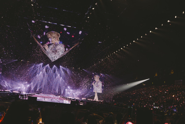 Anson Lo演唱會|30萬戰衣重磅登場盡顯王者奢華 「夜店風」粉紅流蘇衫衝擊眼球