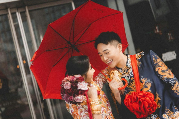 30歲TVB男藝人娶富家女豪搞婚禮著馬褂 五星級酒店筵開23席！晒巨型流星錘龍鳳鈪