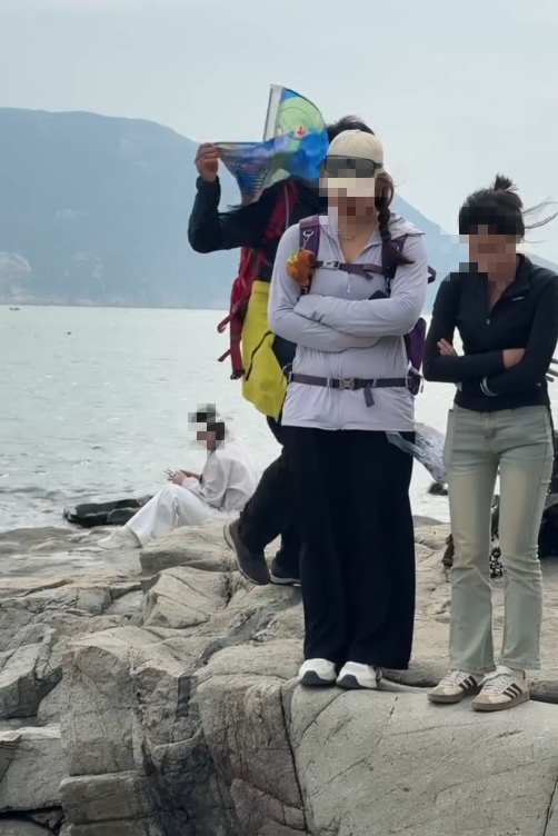 鶴咀變戰場！港女勸阻內地團扔垃圾 竟遭圍攻狂轟「歧視」：你以為香港人高人一等？