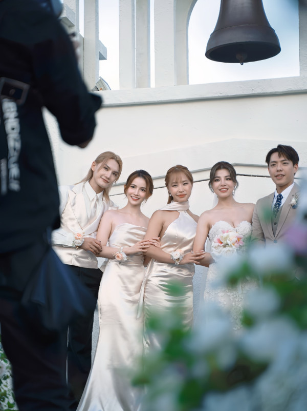 MIRROR成員驚現結婚姊妹團床上睡袍合影 與TVB上位小花關係引熱討:估唔到!