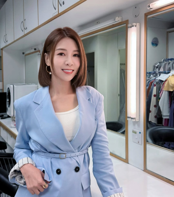 前TVB主播與視后閨蜜現身馬場拉頭馬 嫁會計師馬主升呢闊太獲激讚凍齡依舊