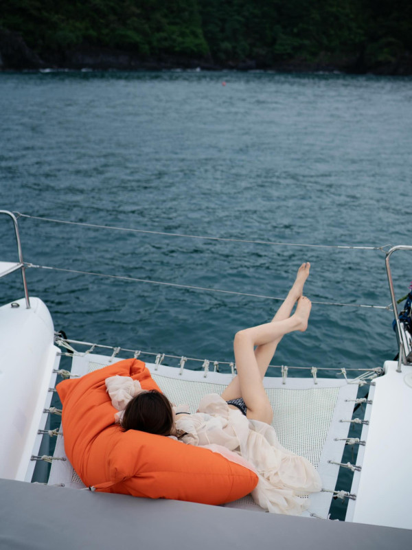 港姐季軍布吉度假晒性感泳衣照 過萬蚊名牌比堅尼不及超模身材吸睛