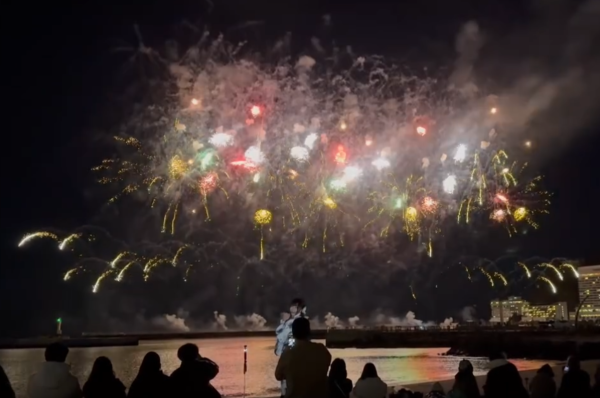 (圖片:threads@nnnnna.w710) 熱海花火大會|香港KOL雪兒為日本睇煙花自私行為道歉 認與霍哥遊日澄清已與前夫分居