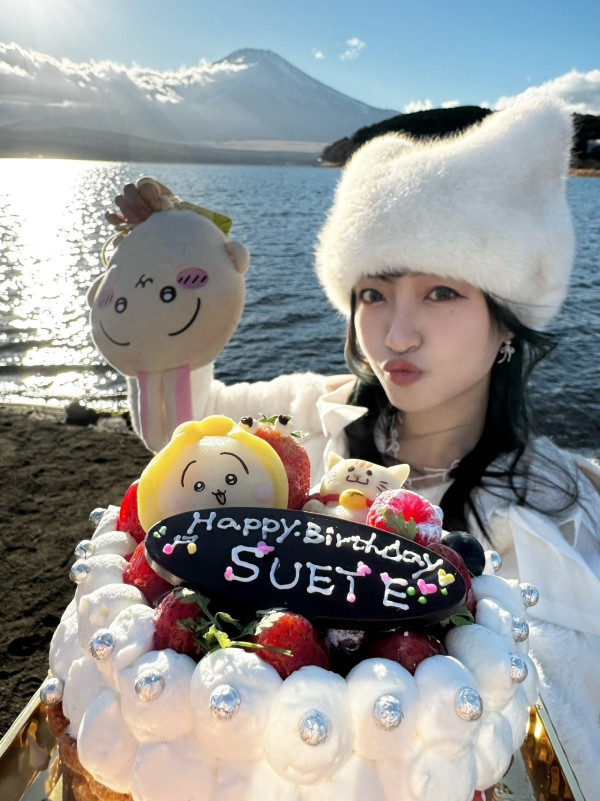 (圖片:IG@suet_e) 熱海花火大會|香港KOL雪兒為日本睇煙花自私行為道歉 認與霍哥遊日澄清已與前夫分居