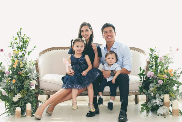 Jessica C.疑復出幕前半裸解放「警鐘胸」 樹葉遮掩上圍尺度超大震撼眼球