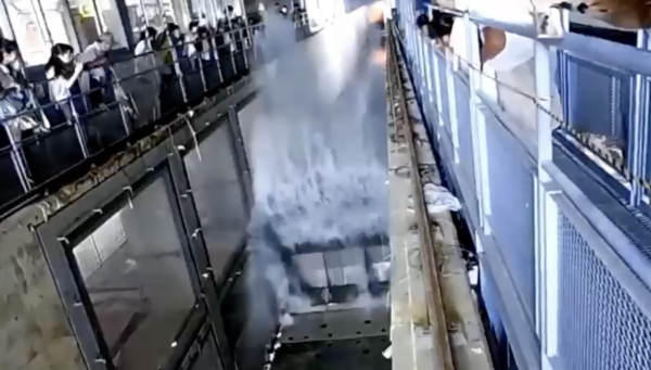 日本地震｜1 米海嘯威力有幾大？「水牆」影片瘋傳 殺傷力驚人