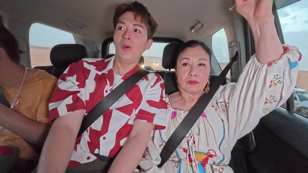 阮浩棕被阿姐逼供戀情全程迴避!AI重現嫲嫲旅遊畫面當場哭成淚人