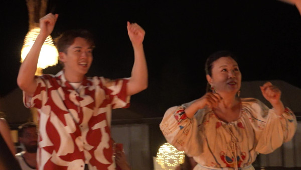 阮浩棕被阿姐逼供戀情全程迴避!AI重現嫲嫲旅遊畫面當場哭成淚人